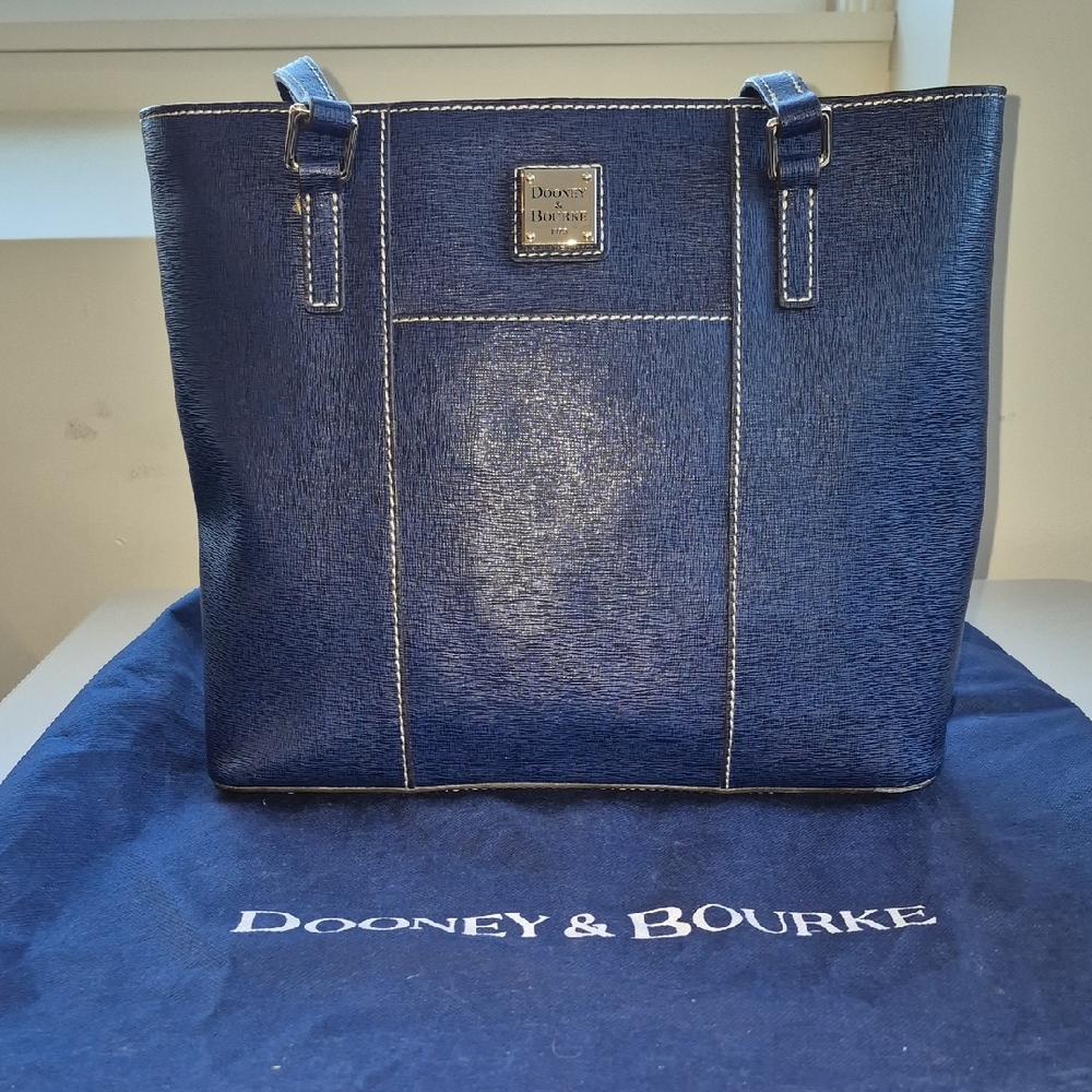 Dooney & Bourke Navy Tote Bag-NWOT!